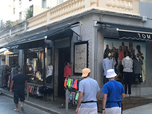 Magasin de vêtements Esprit Plage Calvi