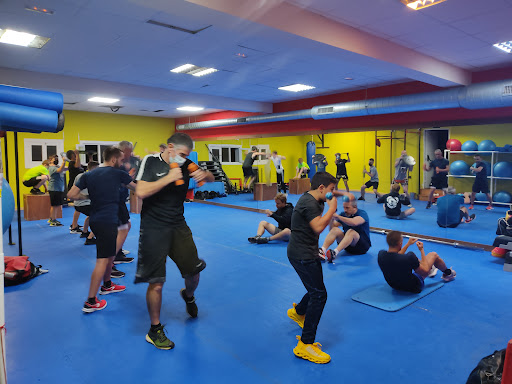 Centro Deportivo Victoria Fitness en Ramales de la Victoria, Cantabria