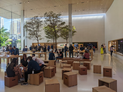 Computer Store «Apple Dadeland», reviews and photos, 7535 Dadeland Mall Cir W, Miami, FL 33156, USA