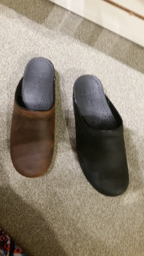 Shoe Store «Tops For Shoes», reviews and photos, 27 N Lexington Ave, Asheville, NC 28801, USA