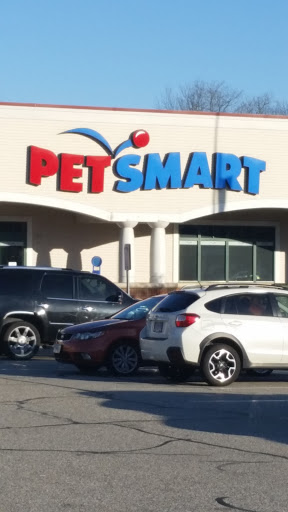 Pet Supply Store «PetSmart», reviews and photos, 351 N Frontage Rd, New London, CT 06320, USA