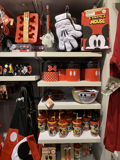 Toy Store «Disney Store», reviews and photos, 2701 Bergen Town Center, Paramus, NJ 07652, USA