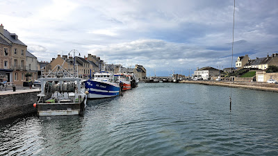 Parking à Port-en-Bessin-Huppain