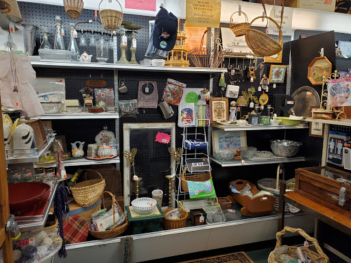 Thrift Store «Auburn Valley Humane Society Thrift Store», reviews and photos, 1123 E Main St, Auburn, WA 98002, USA