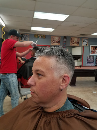 Barber Shop «Dream Team Barber Shop», reviews and photos, 7107 Turfway Rd, Florence, KY 41042, USA