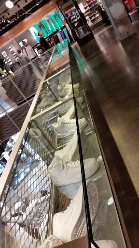 Clothing Store «Nike Portland», reviews and photos, 638 SW 5th Ave, Portland, OR 97201, USA