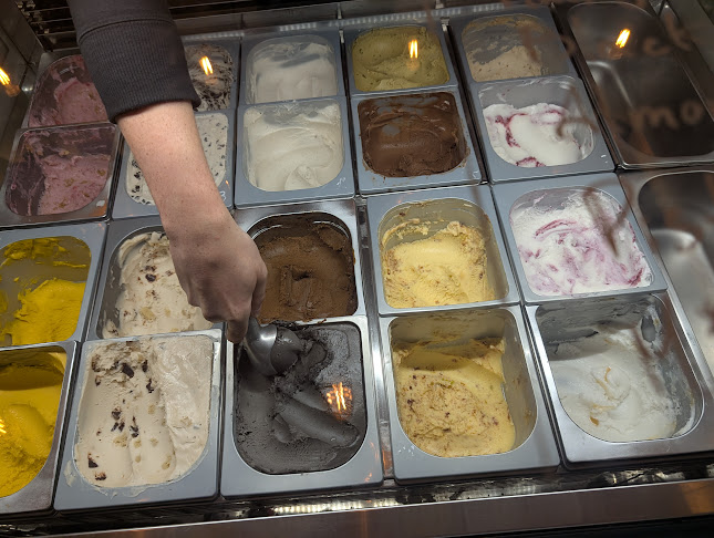 Scoop 'n Dough