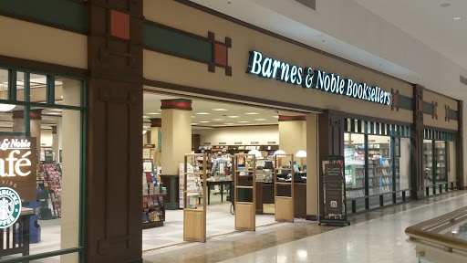 Barnes & Noble, 720 Hawthorne Center, Vernon Hills, IL 60061, USA, 