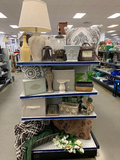 Thrift Store «Goodwill Cedar Road Retail Store», reviews and photos, 1101 Cedar Rd, Chesapeake, VA 23322, USA