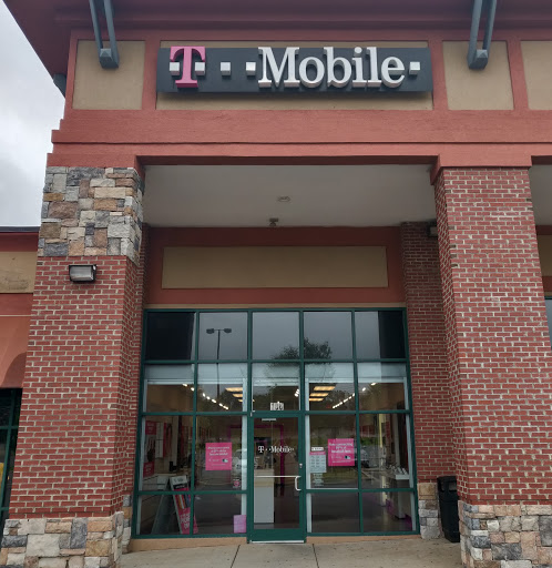 Cell Phone Store «T-Mobile», reviews and photos, 5025 N Tryon St #106, Charlotte, NC 28213, USA