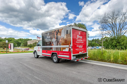 Self-Storage Facility «CubeSmart Self Storage», reviews and photos, 3725 Deerfield Rd, Riverwoods, IL 60015, USA