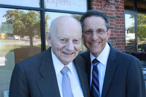 Jewelry Store «Lustig Jewelers», reviews and photos, 281 W Townline Rd, Vernon Hills, IL 60061, USA