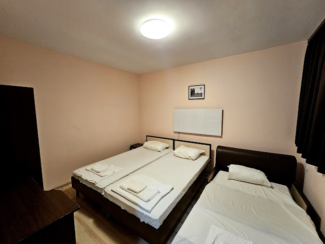 Комплекс "Кумовете" - Хотел