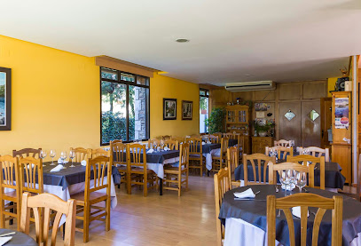 Restaurante Paco Rochi - Ctra. Ilanes, 49350 El Puente de Sanabria, Zamora, Spain