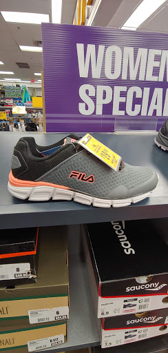 Sporting Goods Store «Big 5 Sporting Goods», reviews and photos, 1623 N Dysart Rd, Avondale, AZ 85323, USA