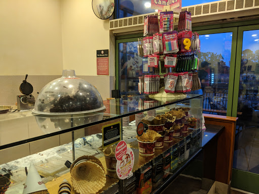 Ice Cream Shop «Cold Stone Creamery», reviews and photos, 1986 Power Plant Pkwy, Hampton, VA 23666, USA