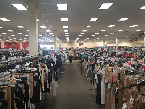 Clothing Store «Burlington Coat Factory», reviews and photos, 103 Marketplace Dr, Hampton, VA 23666, USA