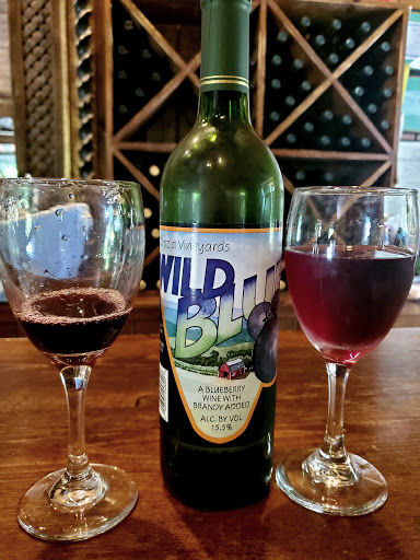 Vineyard «Di Grazia Vineyards & Winery», reviews and photos, 131 Tower Rd, Brookfield, CT 06804, USA