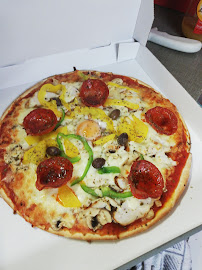 Plats et boissons du Pizzas à emporter Pizza a emporter ''La Pizzaiola'' bus anglais pizzeria à Peymeinade - n°15