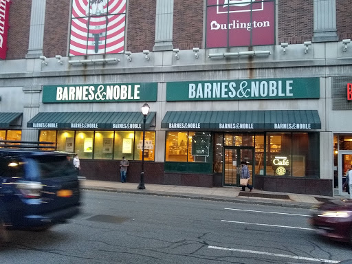 Book Store «Barnes & Noble», reviews and photos, 230 Main St, White Plains, NY 10601, USA