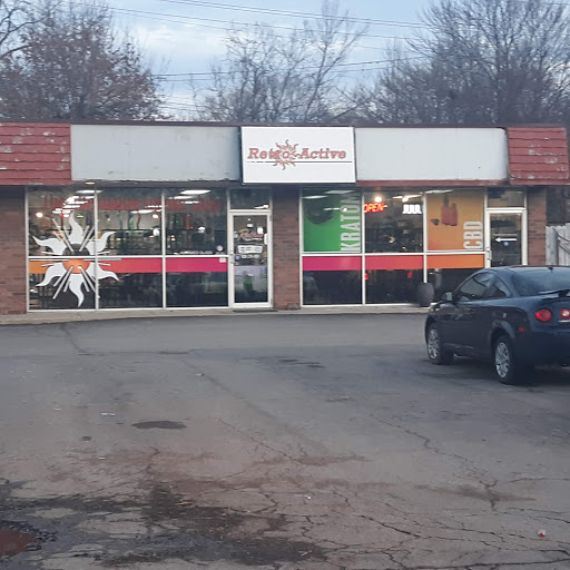 Tobacco Shop «Retro Active Smoke Shop», reviews and photos, 366 Mid Rivers Mall Dr, St Peters, MO 63376, USA