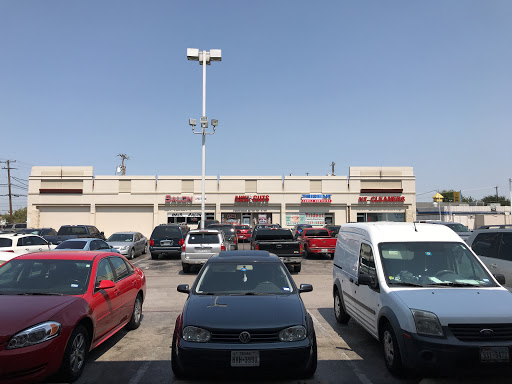 Barber Shop «BLANCO FLAWLESS FIRM BARBER SHOP», reviews and photos, 3128 Forest Ln #104, Dallas, TX 75234, USA