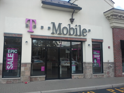 Cell Phone Store «T-Mobile», reviews and photos, 60 Essex St, Rochelle Park, NJ 07662, USA