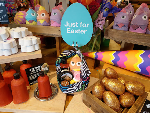 Cosmetics Store «Lush Cosmetics», reviews and photos, 3915 W 50th St, Edina, MN 55424, USA