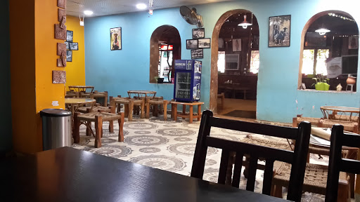 Samakna Restaurant - HHP8+V39, Omak Street, Khartoum, Sudán