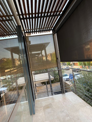 ICELAND LA GARRIGA ALUMINI, PVC I CRISTALLERIA GRANOLLERS