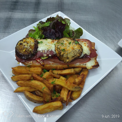 photo n° 93 du Restaurant de hamburgers Restaurant Family Kitchen - Burger & Mozzarella à Grenoble