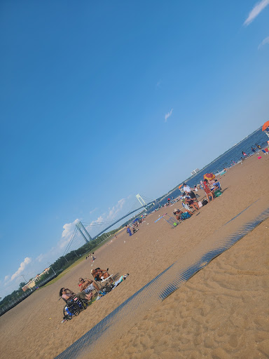 Monument «Fountain of the Dolphins», reviews and photos, 378 Sand Ln, Staten Island, NY 10305, USA