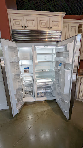 Shopping Mall «Plantation Point Shopping Center», reviews and photos, 6461 Plantation Center Dr, Raleigh, NC 27616, USA