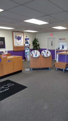 Cell Phone Store «MetroPCS Authorized Dealer», reviews and photos, 3103 Cranberry Hwy, East Wareham, MA 02538, USA