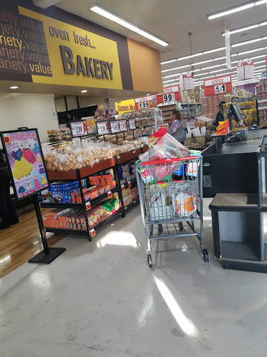 Grocery Store «Superior Grocers», reviews and photos, 16100 Lakewood Blvd, Bellflower, CA 90706, USA