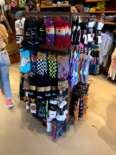 Clothing Store «Zumiez», reviews and photos, 200 Tanger Mall Dr #1311, Riverhead, NY 11901, USA
