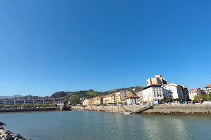 Puerto de Zumaia image