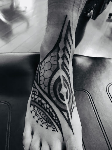 Explore collar bone tattoo ideas, creative tattoo ideas in Fremont, available at Inkies Tattoo Studio