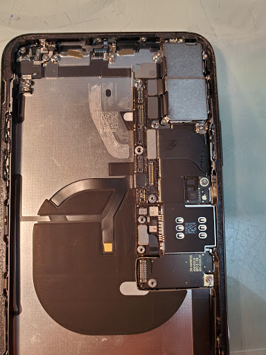 STELA TECH/ iPhone,iPad,Macbook Repair