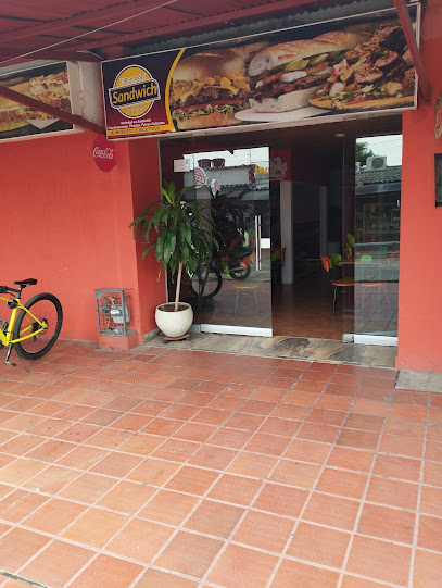 El Punto Del Sandwich & Restaurante Ejecutivo. - Cl. 6 #18-51, Aguachica, Cesar, Colombia