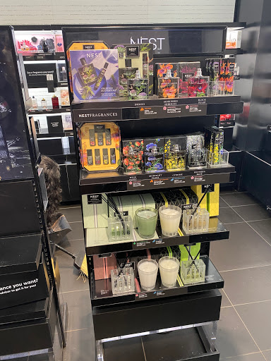 Cosmetics Store «SEPHORA», reviews and photos, 75 Greenwich Ave, Greenwich, CT 06830, USA