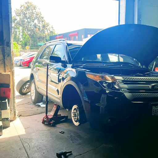 Auto Repair Shop «First Choice AUTO REPAIR & BRAKES», reviews and photos, 4101 M.L.K. Jr Way, Oakland, CA 94609, USA