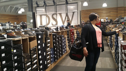 Shoe Store «DSW Designer Shoe Warehouse», reviews and photos, 10400 Old Georgetown Rd, Bethesda, MD 20814, USA