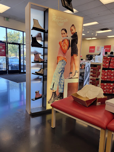 Shoe Store «Famous Footwear», reviews and photos, 2810 W Monte Vista Ave, Turlock, CA 95380, USA