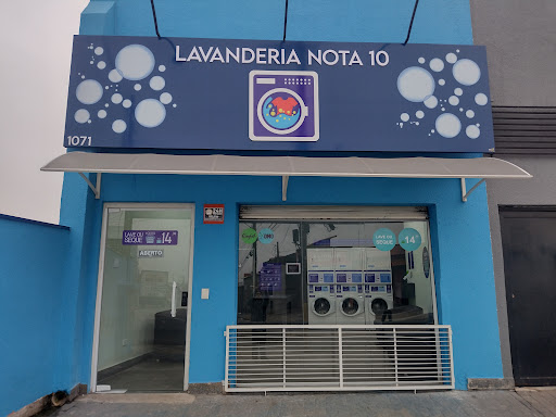 Logo da empresa - Lavanderia Nota 10 - Mogi das Cruzes