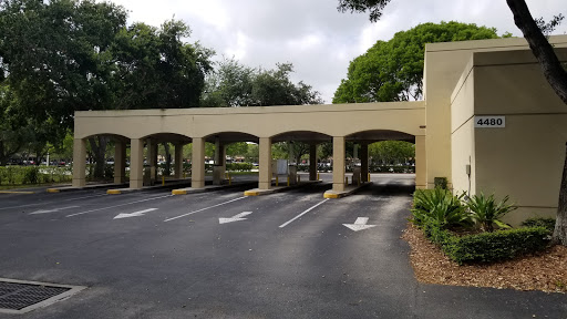 Tire Shop «Tires Plus», reviews and photos, 8990 N Military Trl, Palm Beach Gardens, FL 33410, USA