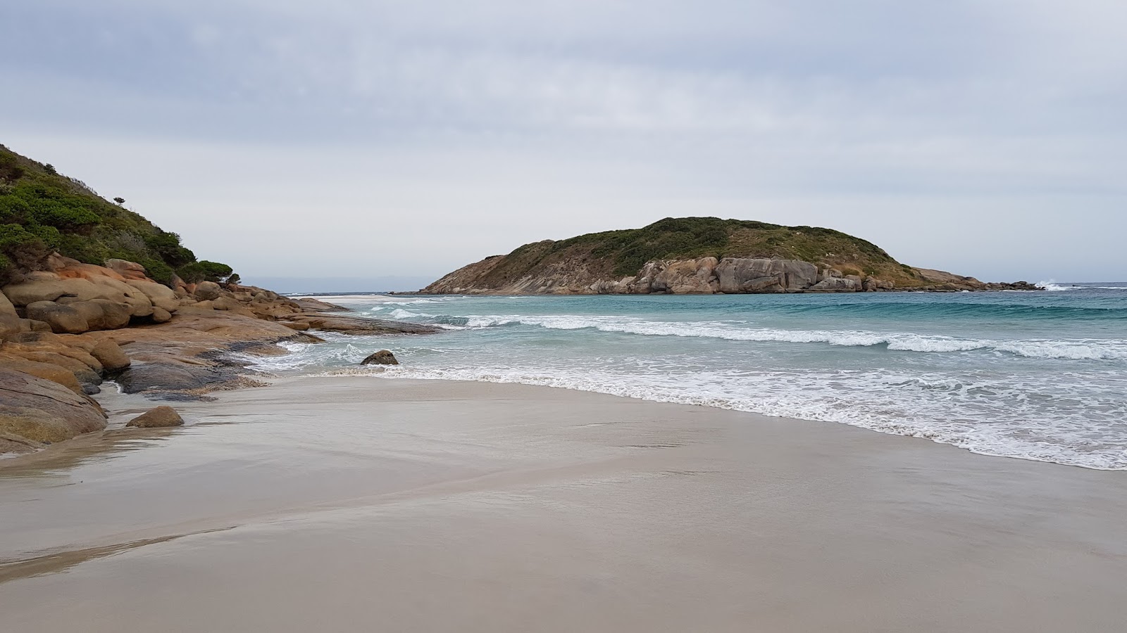 Muttonbird Beach'in fotoğrafı doğal alan içinde bulunmaktadır
