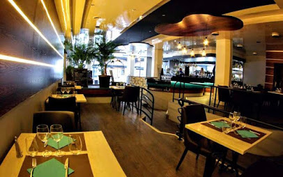 Restaurant Le Cardinal Le havre - 107 Bd de Strasbourg, 76600 Le Havre, France