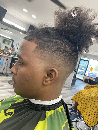 Barber Shop «Fade Station Barber Shop», reviews and photos, 1300 E Bay Dr H, Largo, FL 33771, USA