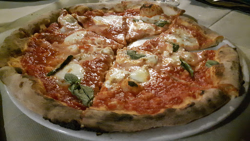 Ristorante Pizzeria Pulcinella in Fondi, Provincia di Latina